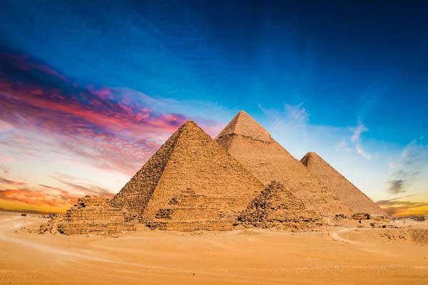 Piramida lui Keops si Piramidele din Giza sau Gizeh