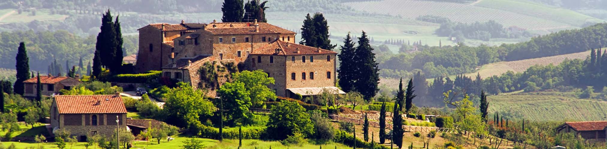 Casa printre dealurile pline cu vie in Toscana Italia, top atractii in europa