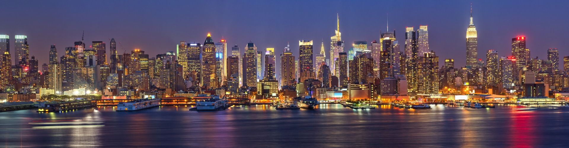 SUA New York Manhattan imagine noaptea