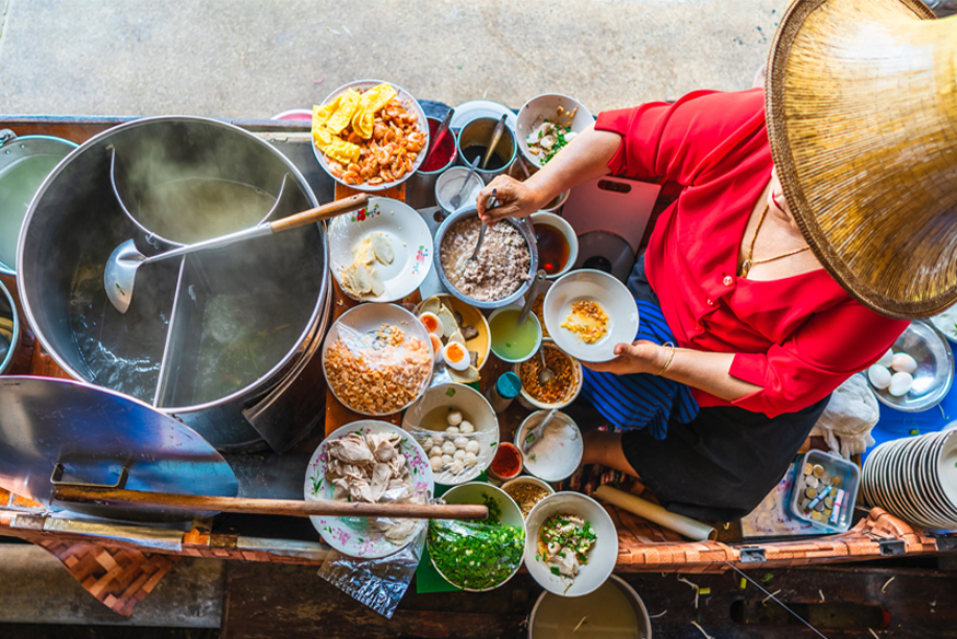 Thailanda imagine cu street food traditional colorat